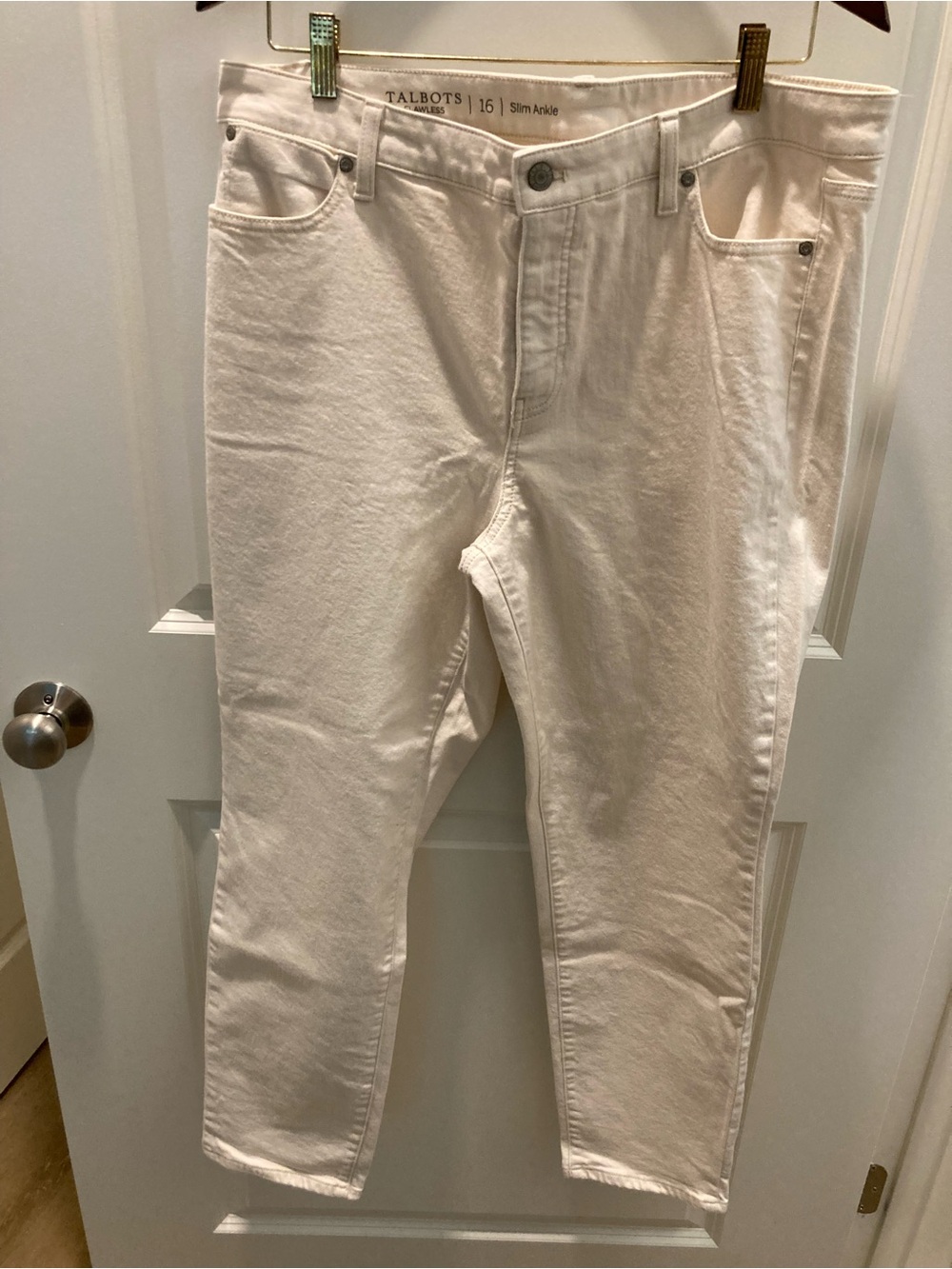 Talbots Slim Ankle Jeans in cream/off white